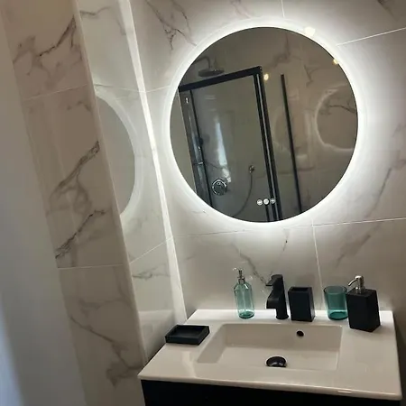 Lovely In With View Lägenhet